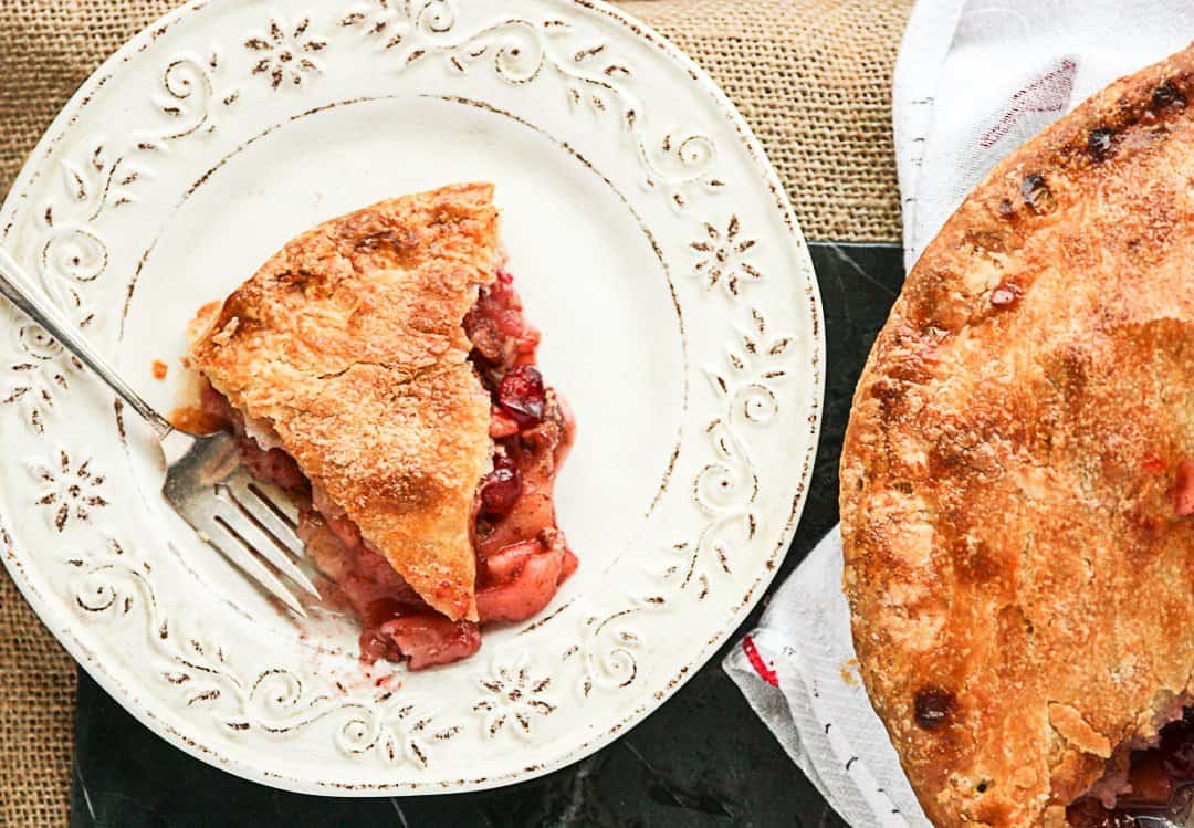 Apple Cranberry Pie with Pecans, Cinnamon and Cardamom