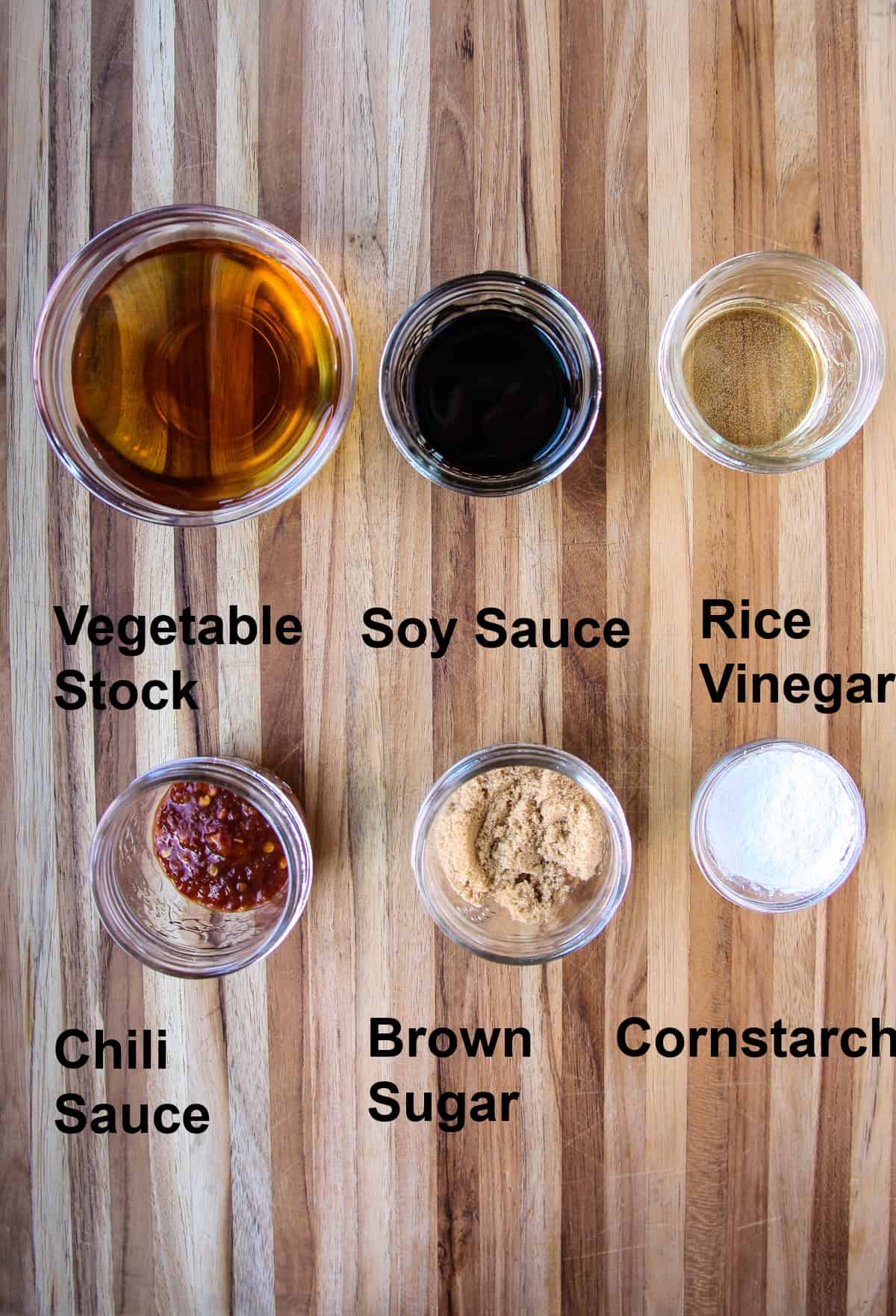 The ingredients for making general tso sauce.